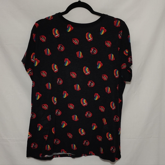 Torrid Rainbow Lips Pride 🌈 T-shirt - Size 1X - Picture 3 of 5
